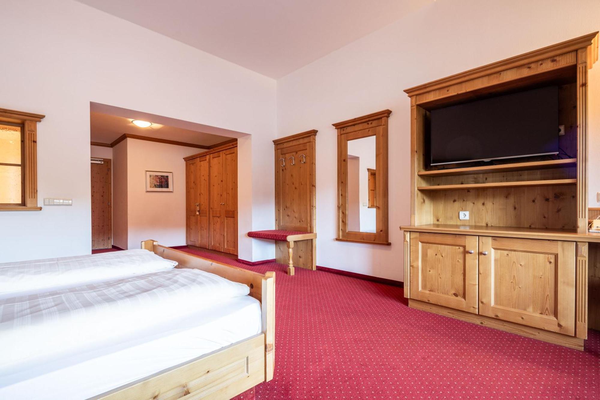 קאסטלרוטו Hotel Sonnenhof מראה חיצוני תמונה