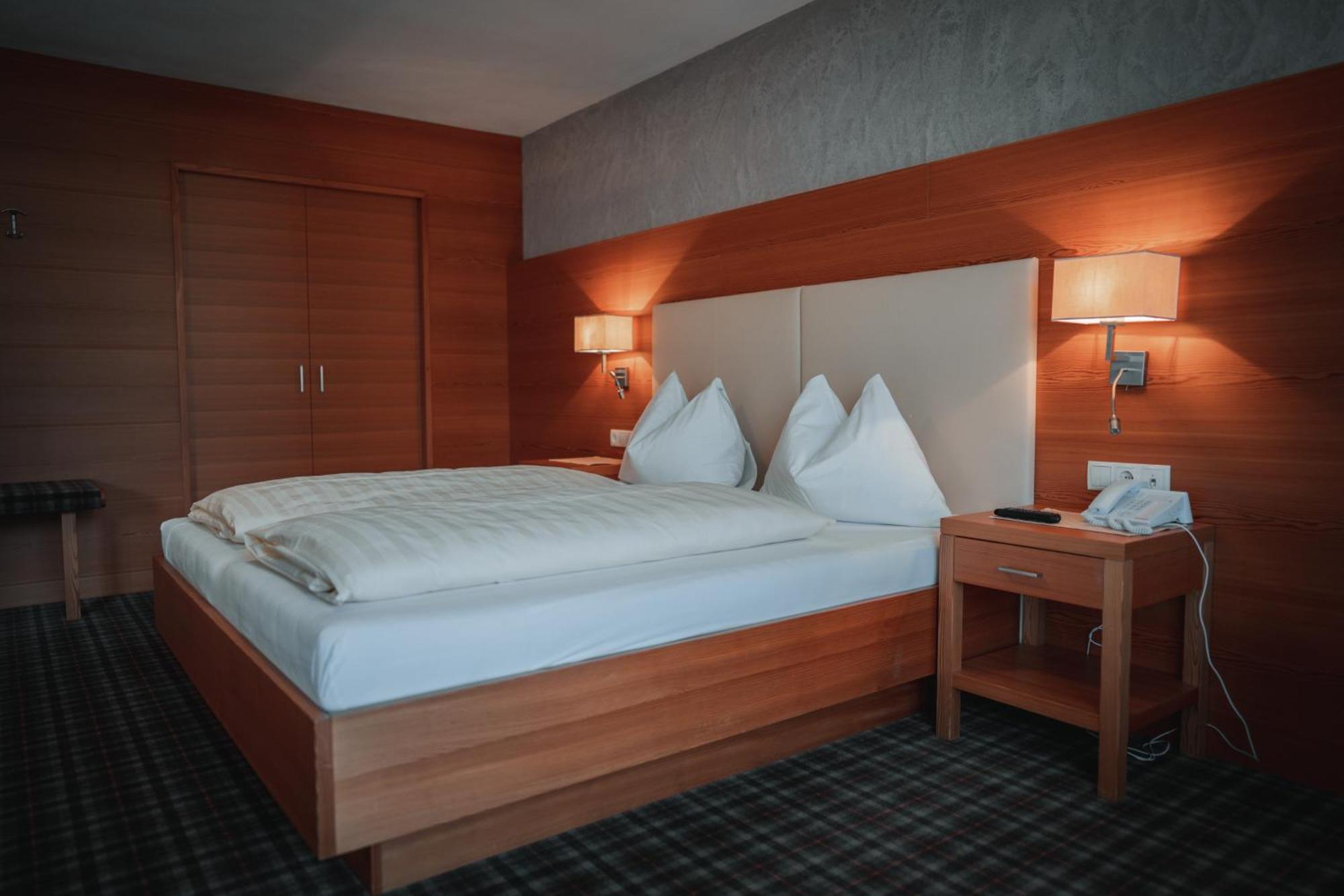 קאסטלרוטו Hotel Sonnenhof מראה חיצוני תמונה